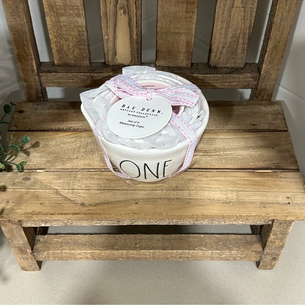 🆕 Rae Dunn | Measuring Cups with 💕 Pink Interior!